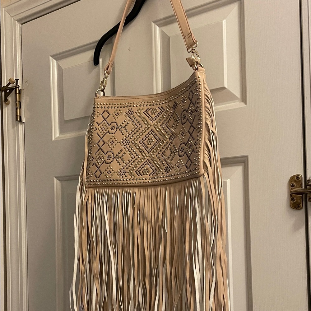 Imoshion Beige Fringe Shoulder Bag